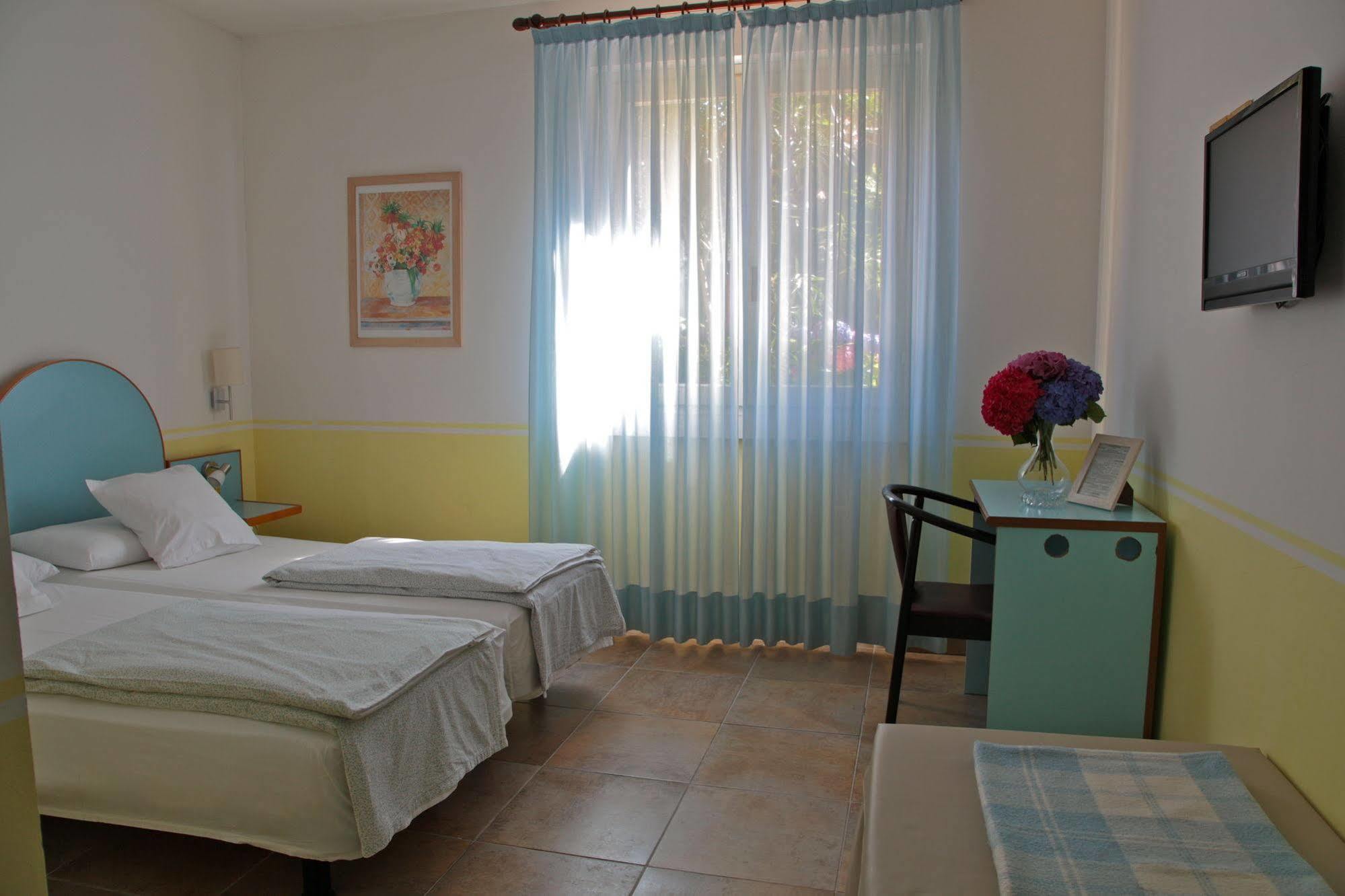 San Filis Hotel 3*